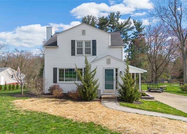 Property at 464 Crescent Blvd Ext, Moon/crescent Twp, PA 15046, 3 beds, 1.5 baths