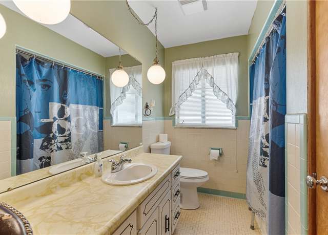 Property at 1120 Henderson Ave, Canton Twp, PA 15301, 2 beds, 1.5 baths