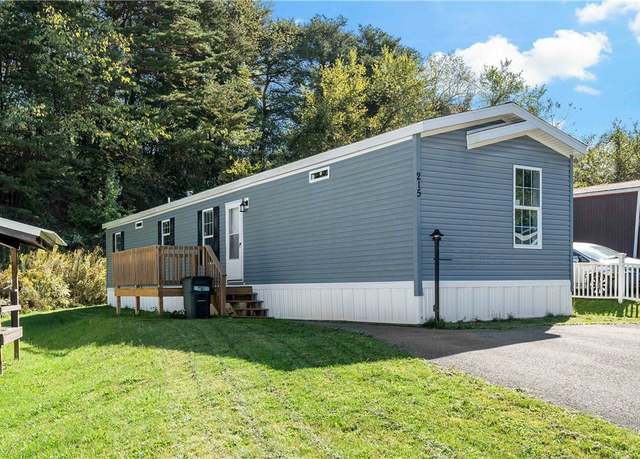 Property at 215 Valleyview Dr, North Fayette, PA 15071, 3 beds, 2 baths