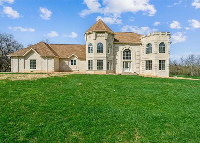 Property at 221 Pitgas Rd, Clarksville, PA 15322, 5 beds, 4 baths