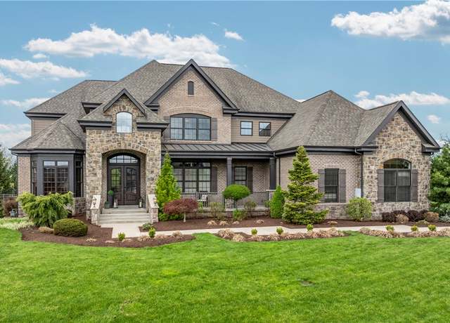 Property at 318 Braeburn Dr, Peters Twp, PA 15317, 5 beds, 4.5 baths