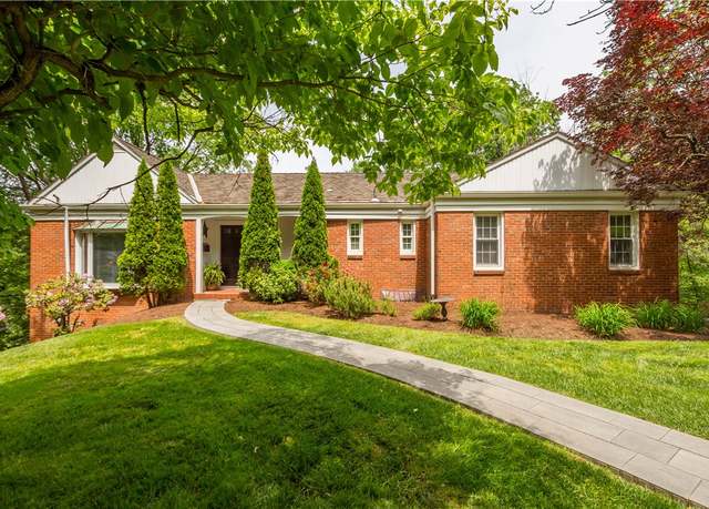 Property at 1580 Williamsburg Rd, Mt. Lebanon, PA 15243, 3 beds, 4 baths