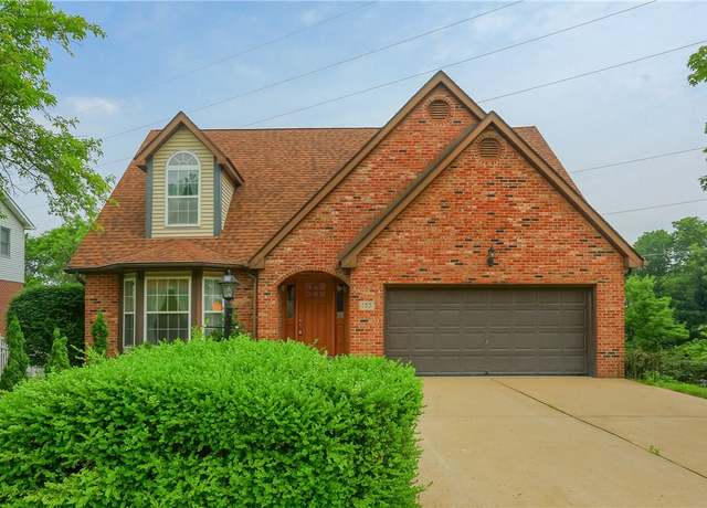 Property at 135 Jarod Dr, Moon/crescent Twp, PA 15108, 4 beds, 2.5 baths