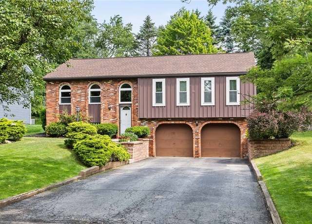 Property at 833 Glendale Ct, Cranberry Twp, PA 16066, 3 beds, 2 baths