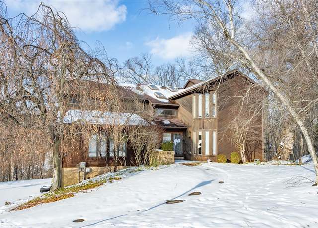 Property at 10492 Olde Villa Dr, Mccandless, PA 15044, 4 beds, 4 baths