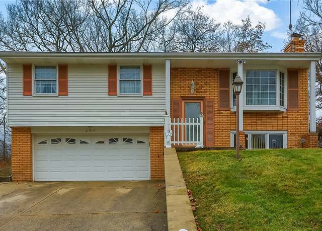 Property at 501 Greenwood Drive Ext, Cranberry Twp, PA 16066, 3 beds, 2.5 baths