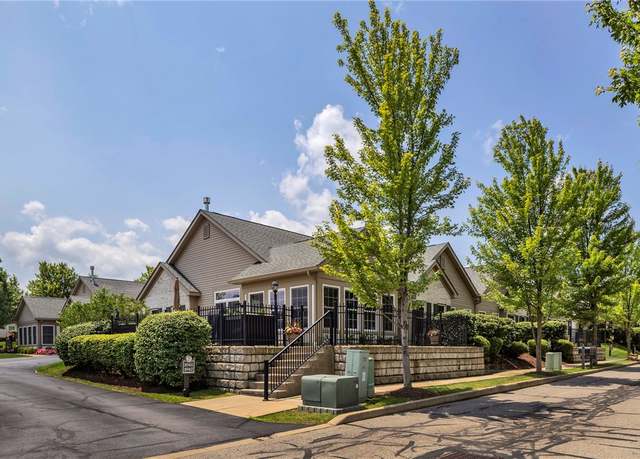 Property at 1041 Clerkenwell Ln, Cranberry Twp, PA 16066, 2 beds, 2 baths