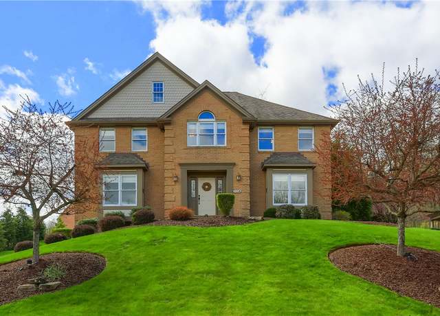 Property at 515 Walnut Grv, Cranberry Twp, PA 16066, 4 beds, 2.5 baths