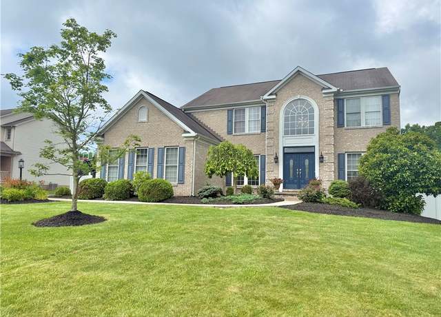 Property at 3230 Sequoia Dr, Neshannock Twp, PA 16105, 4 beds, 3.5 baths