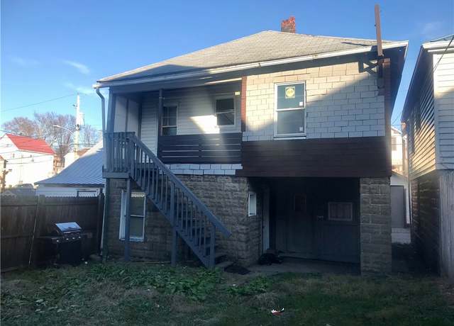 Property at 1042 Leishman Ave, New Kensington, PA 15068, 5 beds, 4 baths