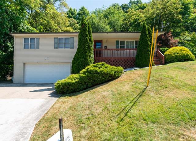 Property at 1007 Virginia St, Jeannette, PA 15644, 3 beds, 2 baths
