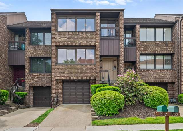 Property at 1512 Pinehurst Ln, Oakmont, PA 15139, 2 beds, 3 baths