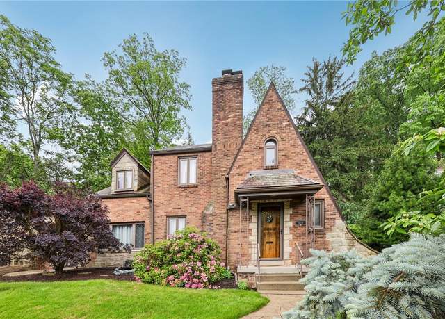 Property at 4219 Colonial Park Dr, Brentwood, PA 15227, 3 beds, 2.5 baths
