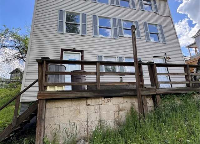 Property at 861 Koehlar Ave, Donora, PA 15033, 4 beds, 3 baths