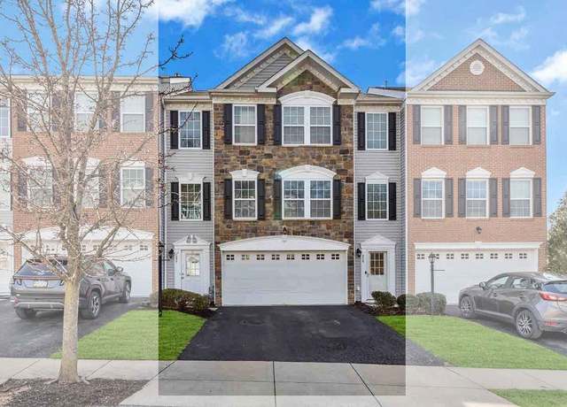 Property at 255 Grace Manor Dr, Robinson Twp - Nwa, PA 15108, 3 beds, 2.5 baths
