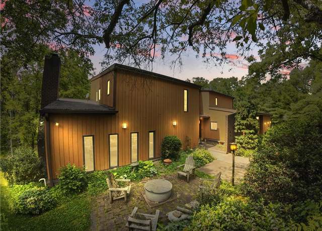 Property at 117 Scarborough Ln, Peters Twp, PA 15317, 5 beds, 3.5 baths