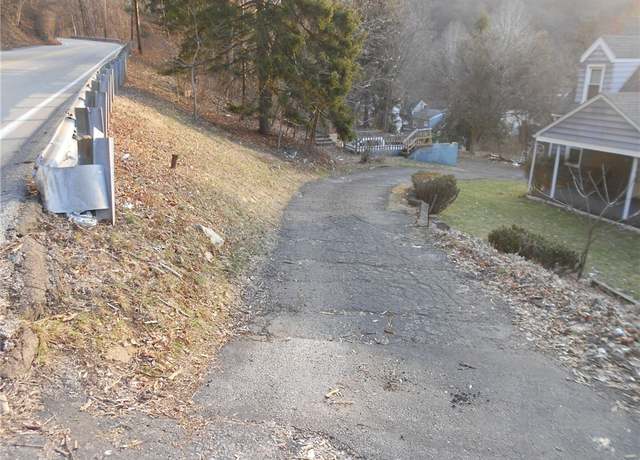 Property at 939 Middle Rd, Shaler, PA 15223