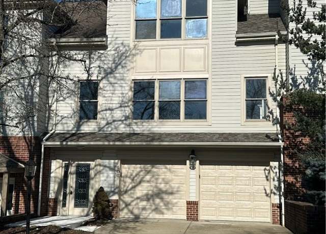 Property at 107 Fairway Landings Dr, Cecil, PA 15317, 2 beds, 3 baths