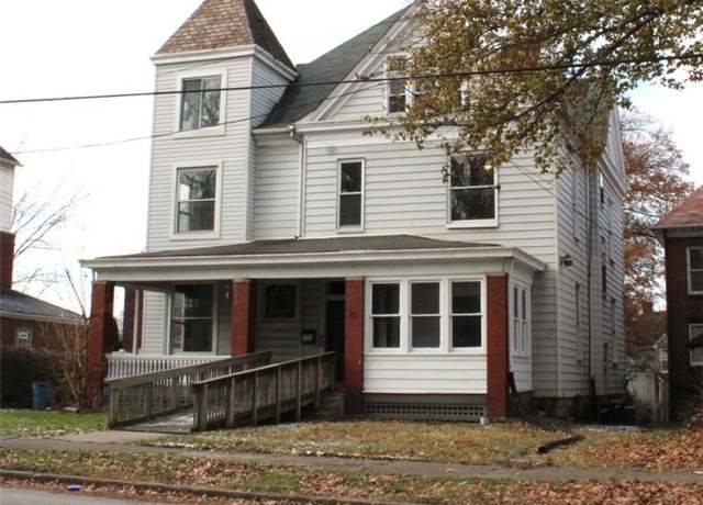 Property at 315 E Swissvale Ave, Edgewood, PA 15218, 6 beds, 3 baths