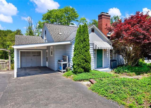 Property at 565 Stoystown Rd, Somerset Twp, PA 15501, 3 beds, 2 baths