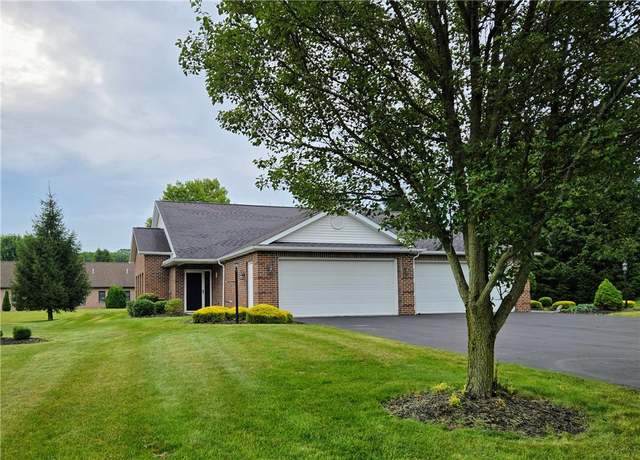 Property at 3205 Penny Ln, Neshannock Twp, PA 16105, 2 beds, 2.5 baths