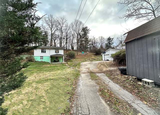 Property at 572 Alberts Dr, Monessen, PA 15062, 3 beds, 1.5 baths