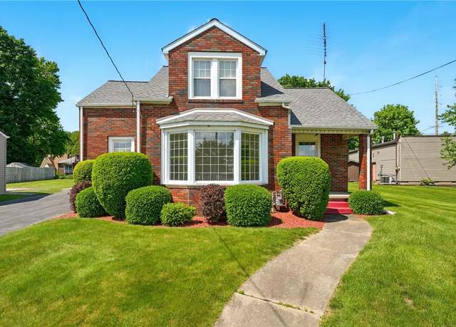 Property at 300 W Elizabeth St, Neshannock Twp, PA 16105, 3 beds, 2 baths