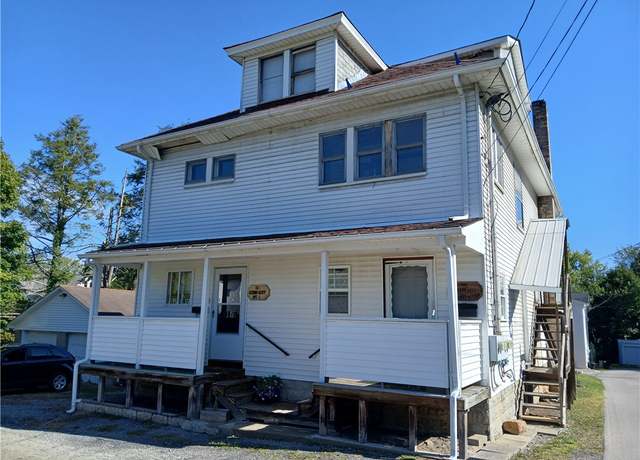 Property at 102 N Hickory Aly, Ligonier Boro, PA 15658, 2 beds, 2 baths