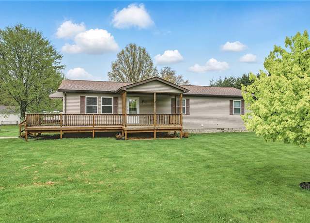 Property at 1986 Providence Dr, Shenango-cra, PA 16134, 3 beds, 2 baths