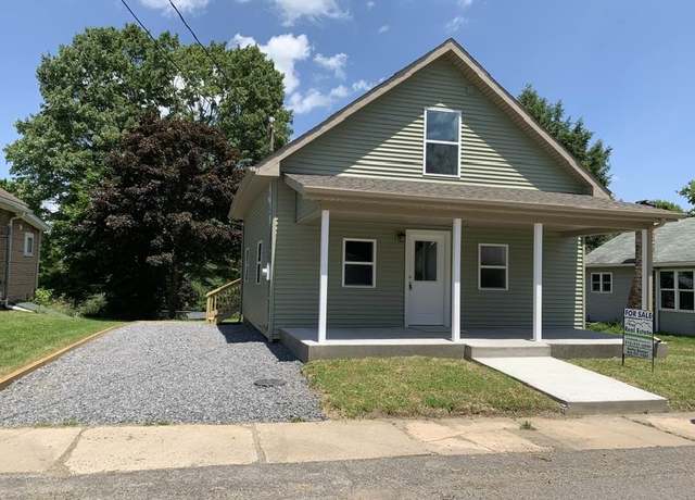 Property at 149 Sloan St, Rimersburg, PA 16248, 1 bed, 1.5 baths