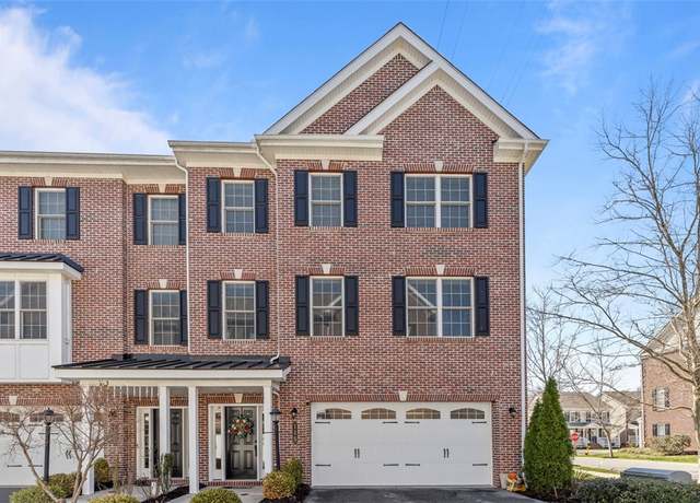 Property at 115 Chapel Harbor Dr, O'hara, PA 15238, 3 beds, 2.5 baths