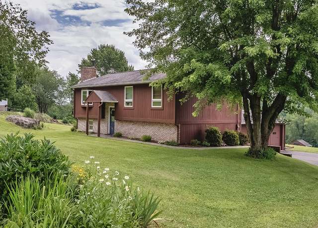Property at 162 Camp Run Rd, Lancaster Twp, PA 16037, 3 beds, 2.5 baths