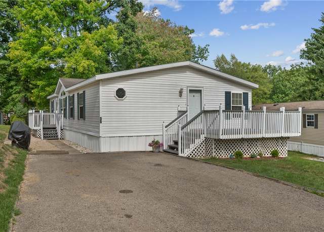 Property at 55 Ash Ct, Cranberry Twp, PA 16066, 3 beds, 2 baths