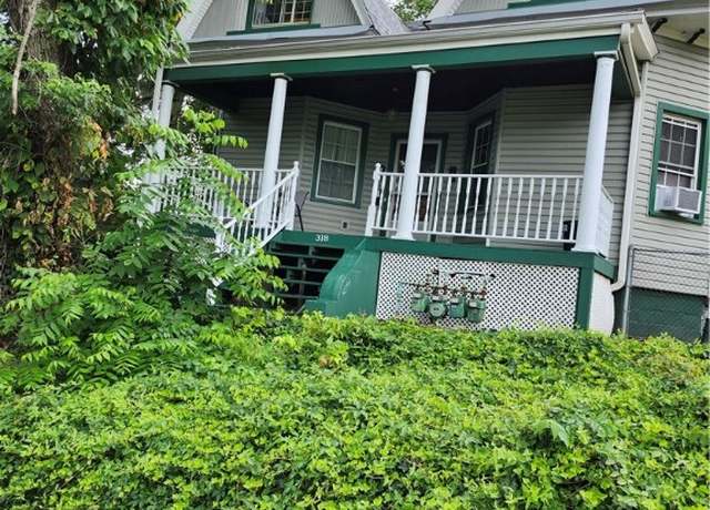 Property at 318 Mueller Ave, Crafton, PA 15205, 3 beds, 3 baths