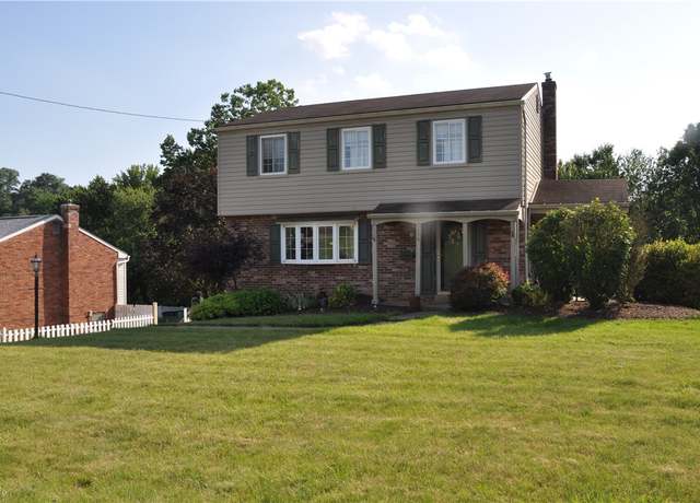 Property at 5676 Marilynn Dr, Bethel Park, PA 15236, 3 beds, 2.5 baths