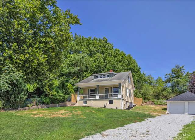 Property at 249 E College St, Canonsburg, PA 15317, 4 beds, 2.5 baths