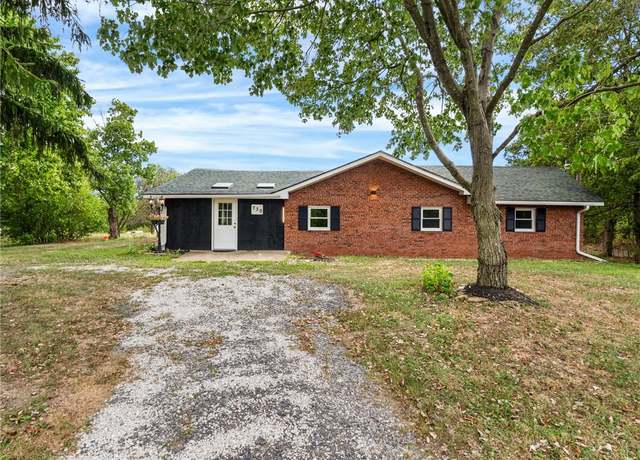 Property at 730 Fletcher Rd, Brighton Twp, PA 15009, 3 beds, 2.5 baths
