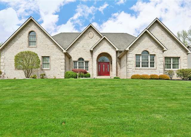 Property at 3461 Silver Ridge Ct, Hermitage, PA 16148, 3 beds, 3.5 baths