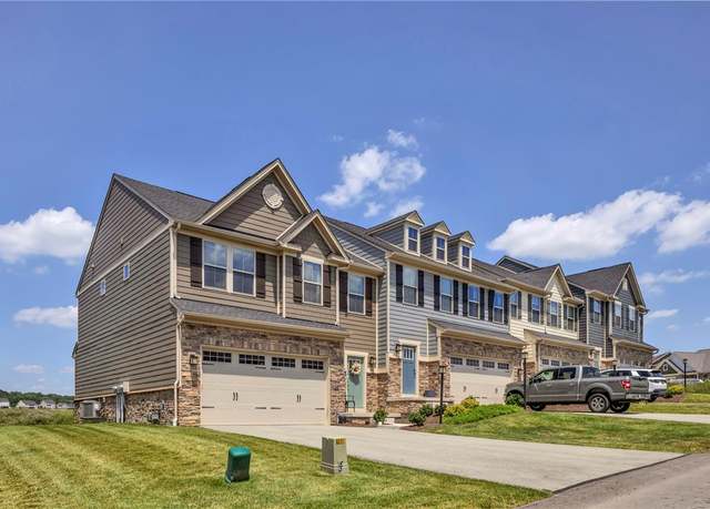 Property at 1006 Callaway Dr, Jeannette, PA 15644, 3 beds, 3.5 baths