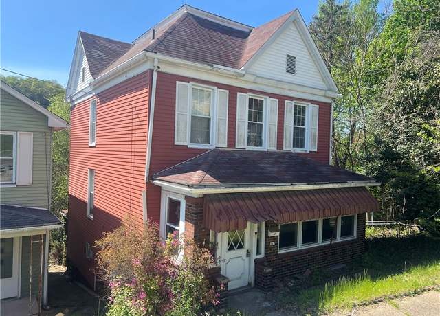 Property at 327 3rd St, Leechburg Boro, PA 15656, 3 beds, 1.5 baths