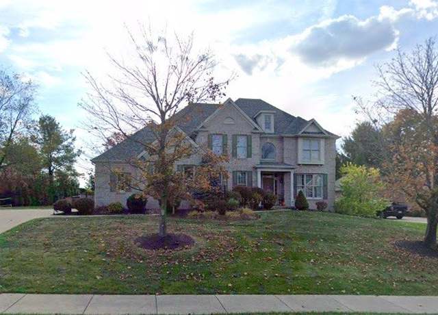 Property at 2522 Minton Dr, Moon/crescent Twp, PA 15108, 4 beds, 4 baths