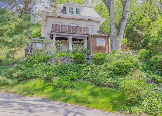 Property at 136 E Crafton Ave, Crafton, PA 15205, 4 beds, 2.5 baths