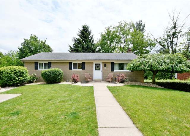 Property at 44 Eichelberger Dr, Robinson Twp - Nwa, PA 15108, 3 beds, 2.5 baths