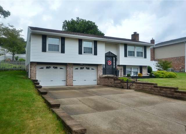 Property at 238 Wyngate Rd, Moon/crescent Twp, PA 15108, 3 beds, 2 baths