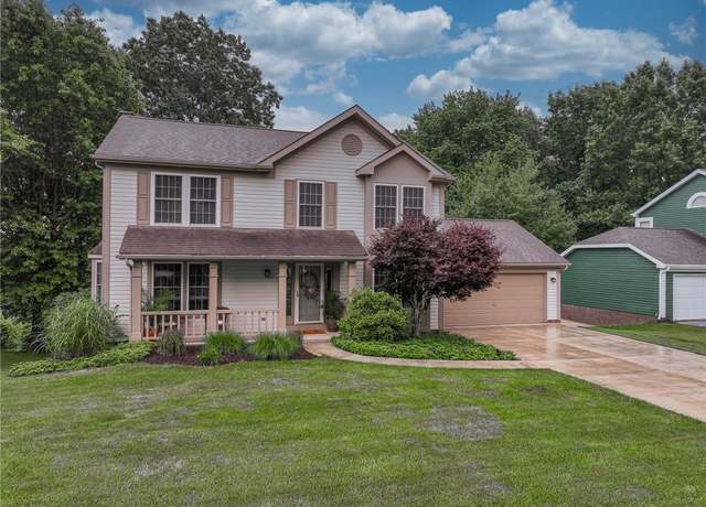 Property at 208 Oak Highland Dr, Moon/crescent Twp, PA 15108, 3 beds, 2.5 baths