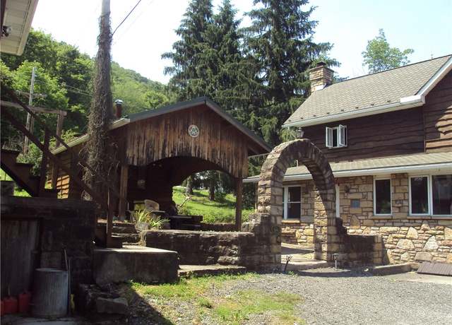 Property at 128 Ashbrook Rd, Quemahoning Twp, PA 15936, 5 beds, 2.5 baths