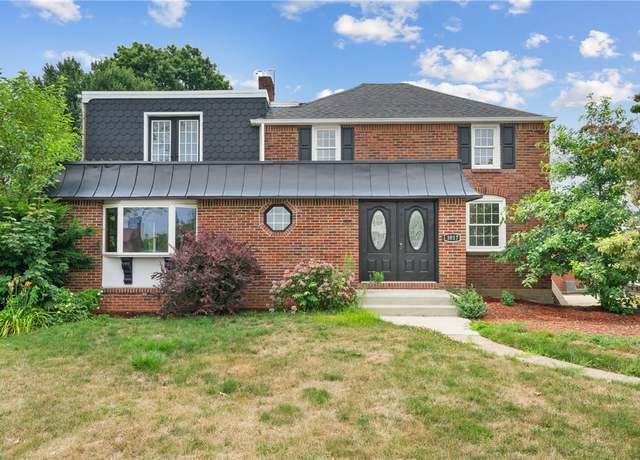 Property at 1017 Mccoy Rd, Kennedy Twp, PA 15136, 4 beds, 3 baths