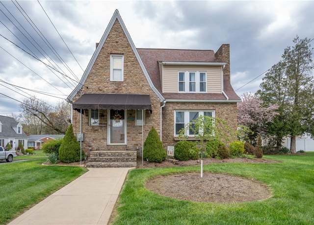 Property at 350 Bunger St, Ligonier Boro, PA 15658, 3 beds, 2.5 baths