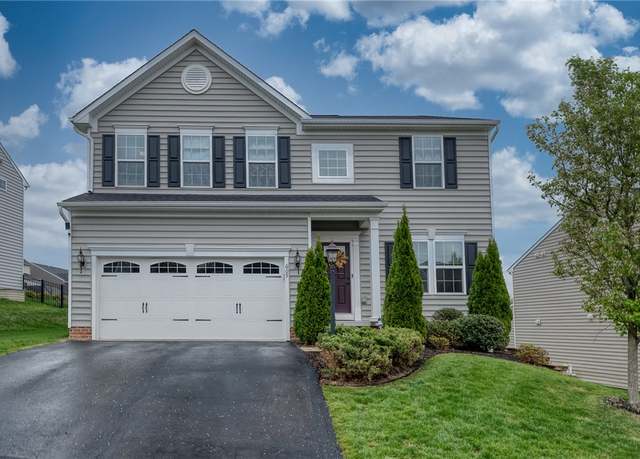 Property at 605 Saddle Ct, Moon/crescent Twp, PA 15108, 4 beds, 2.5 baths