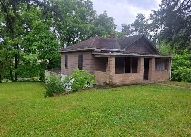 Property at 714 Old Overhead Bridge Rd, Youngwood, PA 15697, 3 beds, 2 baths